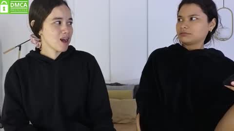 Snapshot of sexychanell_18 chatting on 02/13/26, 01:40 chanell and yina online show from 02/13/26, 01:40