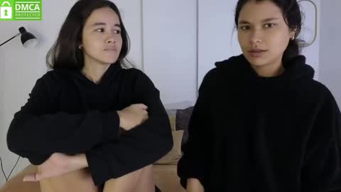 Snapshot of sexychanell_18 chatting on 02/18/26, 01:29 chanell and yina online show from 02/18/26, 01:29