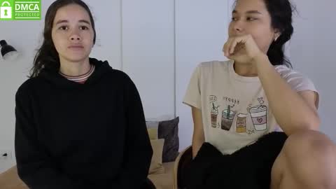 Snapshot of sexychanell_18 chatting on 02/20/26, 01:33 chanell and yina online show from 02/20/26, 01:33