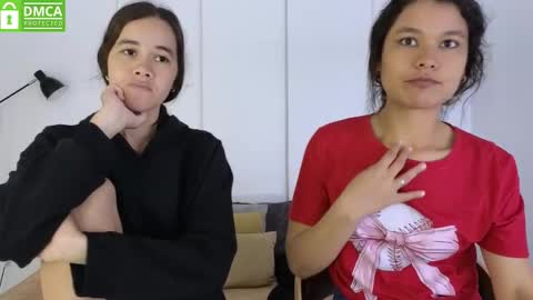 chanell and yina online show from 03/10/26, 01:27