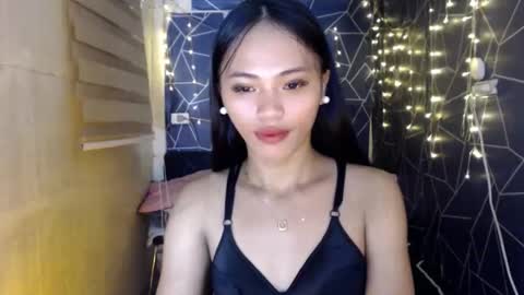 Miss Cheng online show from 11/03/25, 06:25