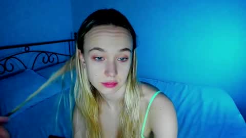 Sophia online show from 02/12/25, 10:03