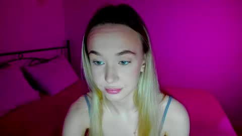 Sophia online show from 03/01/25, 11:50