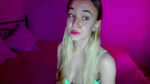 Sophia online show from 03/12/25, 02:01