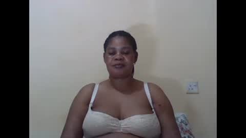 Snapshot of sexydove2 chatting on 03/10/25, 07:07 EMILY online show from 03/10/25, 07:07