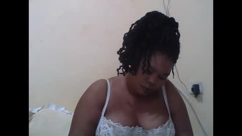 Snapshot of sexydove2 chatting on 09/20/25, 03:13 EMILY online show from 09/20/25, 03:13