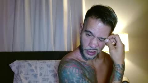 Snapshot of sexyfitdaddy chatting on 09/13/25, 02:33 Sexy Fit Daddy online show from 09/13/25, 02:33