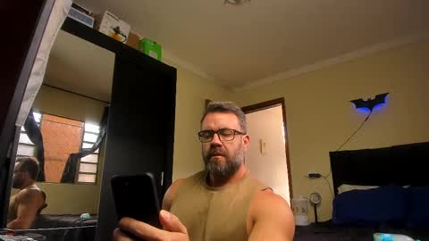 Snapshot of sexyflightz chatting on 09/27/25, 12:32 chris online show from 09/27/25, 12:32