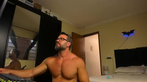 chris online show from 01/10/26, 06:20