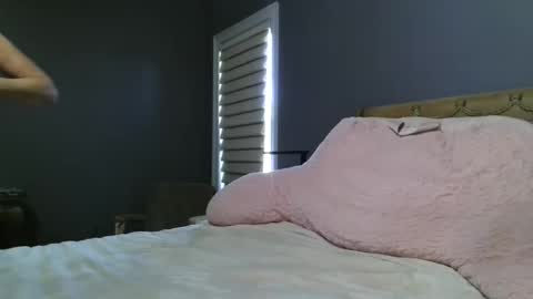 LisaisLuscious online show from 04/19/26, 08:22