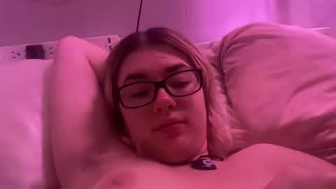 Snapshot of sexyflower21555 chatting on 12/03/24, 04:36 sexyflower21555 online show from 12/03/24, 04:36