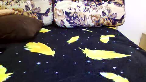 Snapshot of sexygirls9805 chatting on 03/01/25, 03:05 Tiky Flory Lenny online show from 03/01/25, 03:05