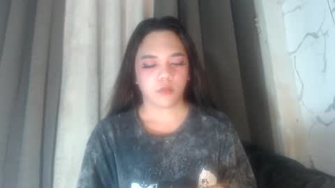 Snapshot of sexygoddess_tyra chatting on 10/13/25, 02:33 TYRA 3 online show from 10/13/25, 02:33