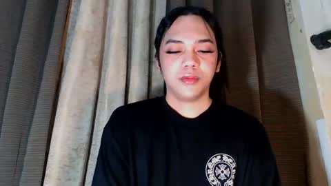 TYRA 3 online show from 05/17/26, 02:35