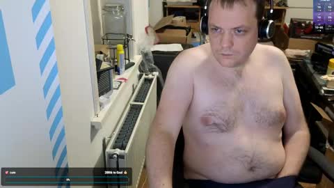 Snapshot of sexyhotboy87 chatting on 01/06/25, 06:47 Henry online show from 01/06/25, 06:47