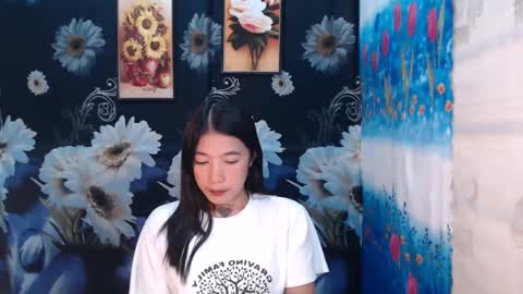 Snapshot of sexyhotjelian chatting on 03/10/25, 12:48 jelian online show from 03/10/25, 12:48