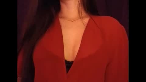 Snapshot of sexyideusa chatting on 12/19/24, 01:39 Sexy online show from 12/19/24, 01:39