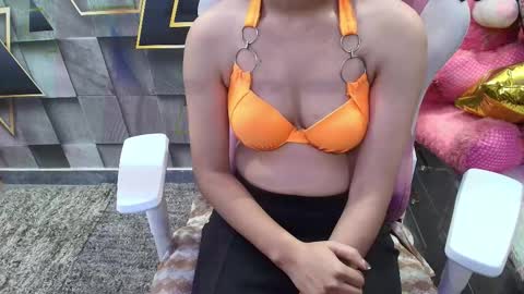 Snapshot of sexyislive chatting on 11/12/25, 12:05 sexyislive online show from 11/12/25, 12:05