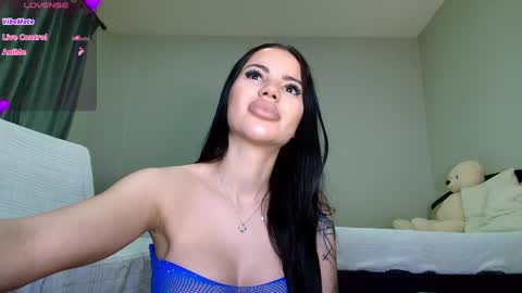 Snapshot of sexyjasmin19 chatting on 12/31/24, 03:01 Jasmin online show from 12/31/24, 03:01