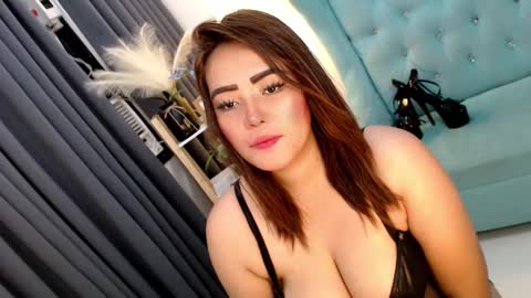 Snapshot of sexyjeanniecuntcums chatting on 01/31/25, 11:03 JENNY online show from 01/31/25, 11:03