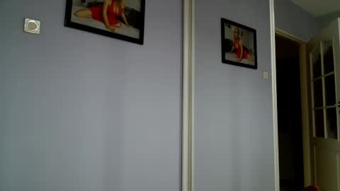 Snapshot of sexyjennyeu chatting on 03/02/25, 08:07 Jenny online show from 03/02/25, 08:07