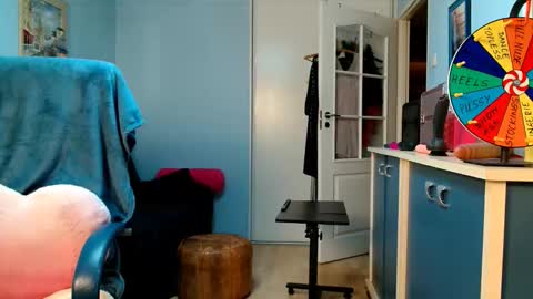 Snapshot of sexyjennyeu chatting on 12/03/25, 10:19 Jenny online show from 12/03/25, 10:19