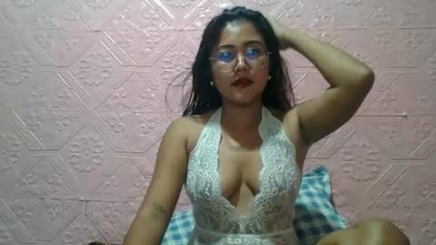 Snapshot of sexyjessa20 chatting on 07/20/26, 05:55 sexyjessa20 online show from 07/20/26, 05:55