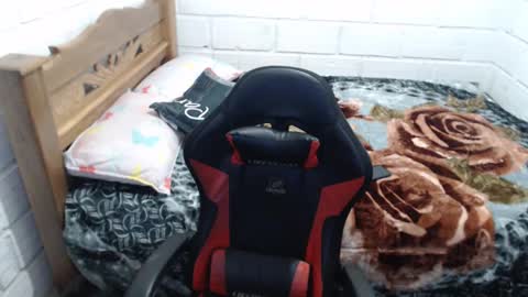 sexyjustin202 online show from 03/12/25, 10:50