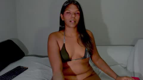 Snapshot of sexykitten147 chatting on 03/10/25, 08:01 SexyKitten147 online show from 03/10/25, 08:01