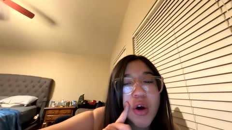 sexylatina22493587 online show from 03/04/26, 06:08