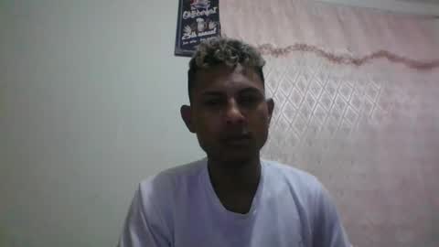 Snapshot of sexyleon69 chatting on 01/08/25, 07:24 Sexy leon online show from 01/08/25, 07:24