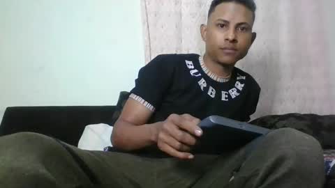 Snapshot of sexyleon69 chatting on 02/05/25, 03:55 Sexy leon online show from 02/05/25, 03:55