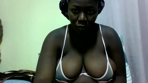 sexylicious_ online show from 09/29/25, 02:22