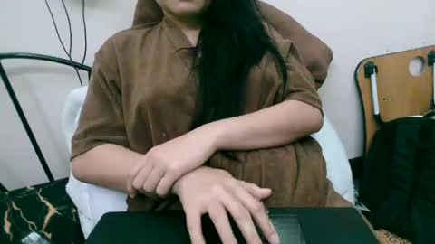 Snapshot of sexylove212002 chatting on 12/07/24, 08:44 Lily online show from 12/07/24, 08:44