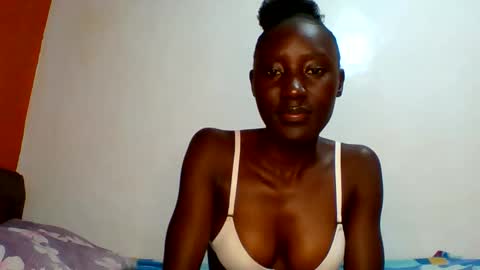 sexylucia5 online show from 05/06/26, 11:43