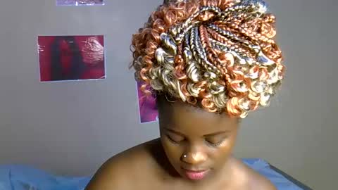 sexylucy33 online show from 04/18/26, 12:47