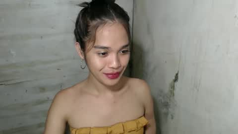 Snapshot of sexylunox chatting on 11/25/25, 12:49 Lunox3 online show from 11/25/25, 12:49