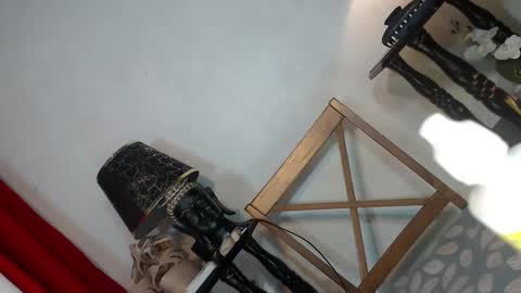 Queen Sofia online show from 12/25/24, 01:19