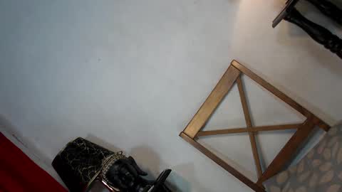 Queen Sofia online show from 03/02/25, 03:56