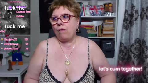 Snapshot of sexylynette4u chatting on 03/02/25, 02:32 sexylynette4u online show from 03/02/25, 02:32