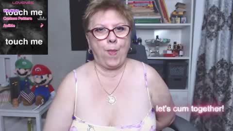Snapshot of sexylynette4u chatting on 11/10/25, 09:41 sexylynette4u online show from 11/10/25, 09:41