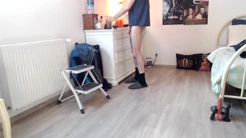 Snapshot of sexyman_fr chatting on 03/01/25, 12:34 Vincent Vega online show from 03/01/25, 12:34