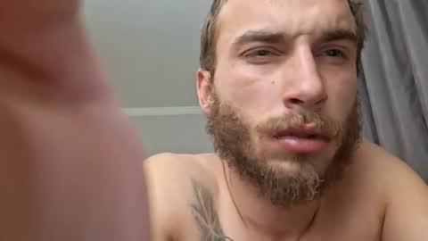 Snapshot of sexymanmoney100 chatting on 12/21/25, 04:52 sexymanmoney100 online show from 12/21/25, 04:52