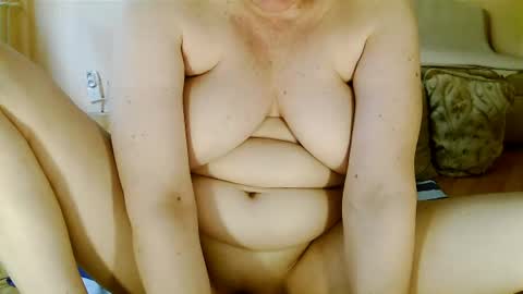 Snapshot of sexymayagold chatting on 07/07/26, 07:23 Squirty Maya Gold online show from 07/07/26, 07:23