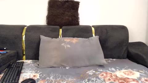 Melina online show from 12/04/25, 11:13