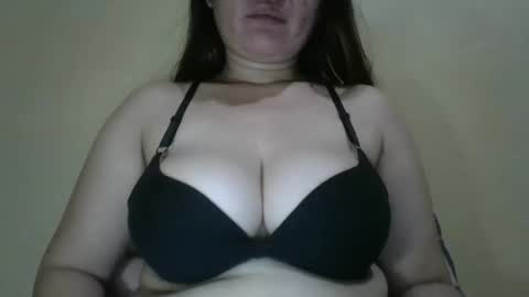 Snapshot of sexymilesxx04 chatting on 03/31/26, 12:12 sexymilesxx04 online show from 03/31/26, 12:12