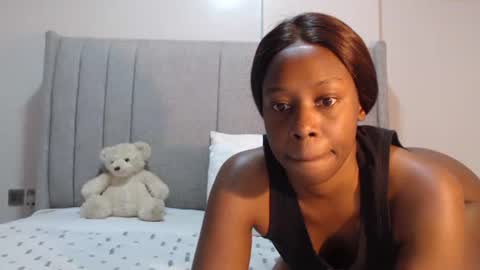 sexymonalisa1 online show from 12/22/25, 08:50