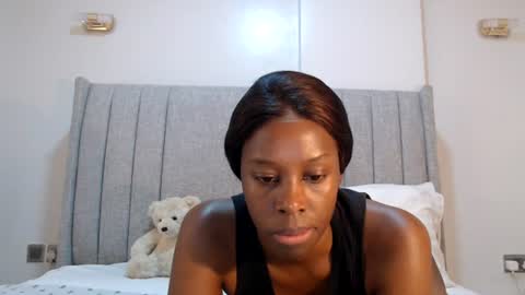 Snapshot of sexymonalisa1 chatting on 07/14/26, 05:45 sexymonalisa1 online show from 07/14/26, 05:45