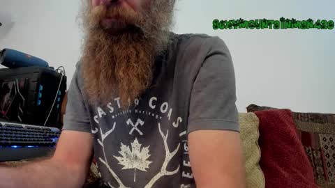 Snapshot of sexymountainman420 chatting on 12/17/25, 07:25 Sexymountainman420 online show from 12/17/25, 07:25