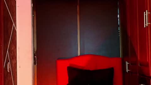 Snapshot of sexynaf chatting on 02/05/25, 10:22 N A F online show from 02/05/25, 10:22